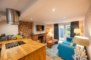 No 33 Cottage 1